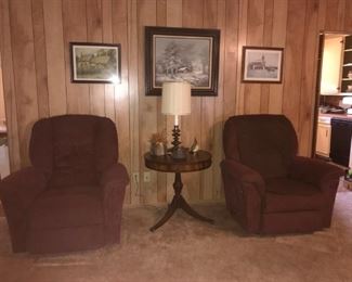 Round Duncan Phife Drum Table, Artwork, Recliners