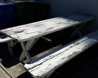 •	Vintage 1950s wood picnic table 