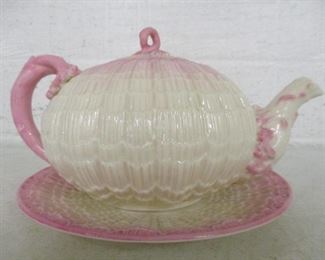 Belleek Tridacna Tea Pot w/Underplate