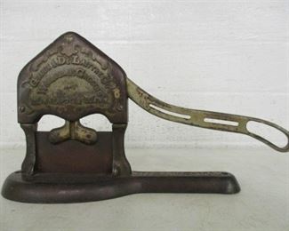 Green & Delaittre Co. Wholesale Grocers, Minneapolis, MN Tobacco Cutter