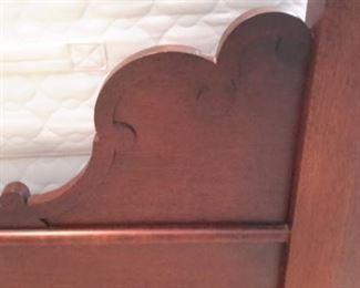 Stunning Queen sized head/foot boards and rails in excellent condition. So romantic!