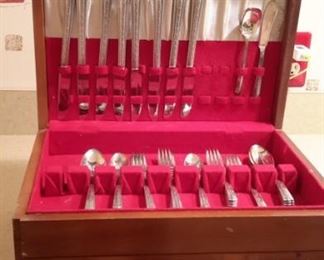 Wallco Sectional plated silverware in box.