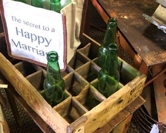 6 Pack Bags, Triple XXX Root Beer Crate