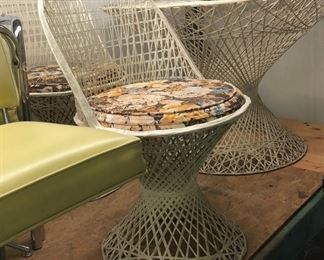 MCM Spun Fiberglass Table and Chairs