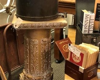 Gold Florentine Pedestal