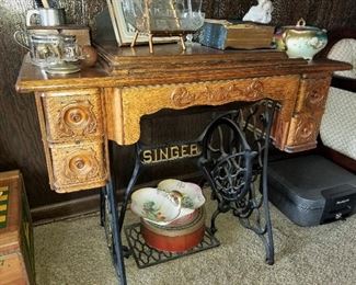 Vintage Singer Sewing Machine