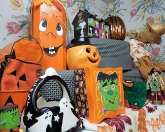 Halloween Décor 