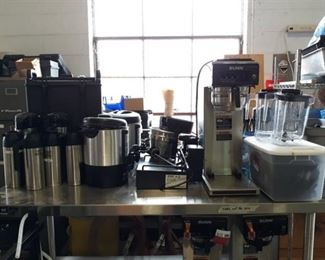 Bunn Coffee Maker With Assorted Coffee Caraffes And Other Items