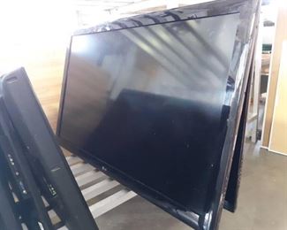 LG 52 Inch TV Model 55LK520 Serial 103RMZLCE877