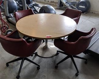 48 Inch Diameter Faux Wood Grain Table With (4) Matching Chairs