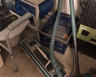 vintage Electrolux vacuum and it works.....