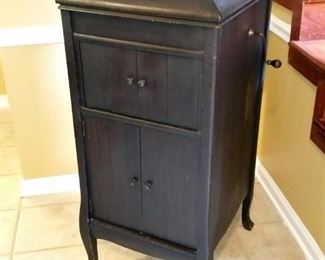 Antique Columbia 'Grafonola' phonograph.  Works great!