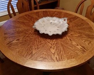 A closer look at the top of the oak table