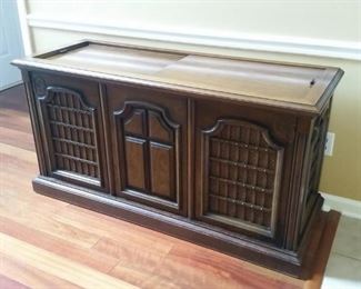 Magnavox console stereo with AM/FM radio, phonograph, and 8-track tape player.  Everything works.