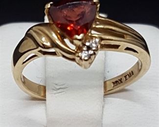 Jewelry Gold Ring Red Tri Cut