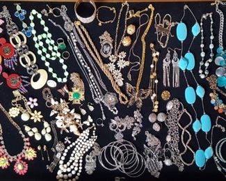 Jewelry Designer Costume Case Lot ll