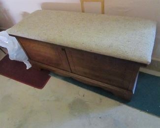 LANE CEDAR CHEST