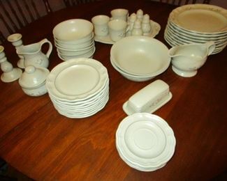 PFALTZGRAFF REMEMBRANCE DINNERWARE