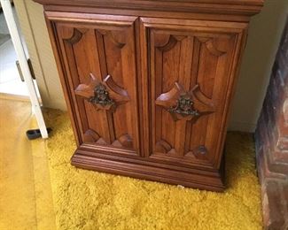 Buffet - table top opens out both ways