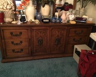 Dresser