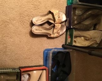 Shoes - sizes 8 1/2, 9, & 9 1/2 Narrow - lots of brand names