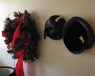 Lots of great hats, hat boxes, lots of brand names & colors