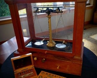 University of Tennessee vintage balance scale