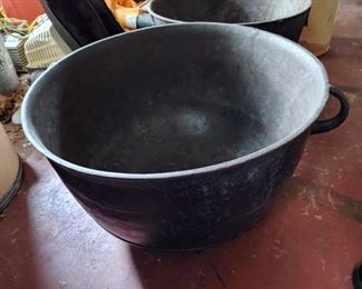 Cast Iron Stew Pot(Repaired)