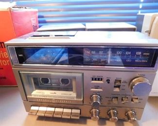 Vintage GE Clock Radio/Cassette Player/Stereo