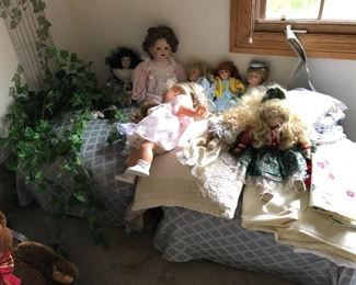 Dolls, pillows