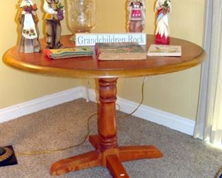 Vintage Pedestal Table, Oak, Round Dining Table, Vintage Children's Books, Heidi, Thanksgiving, Pilgrims, Carved Figures
