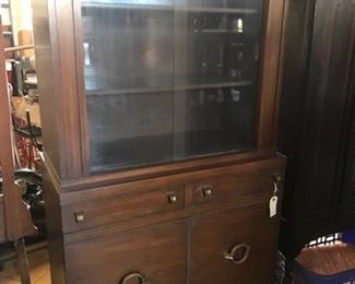 Mid-century china cabinet with 4 drawers 