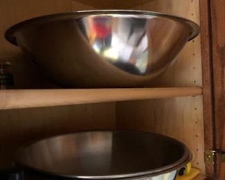 mixing bowls