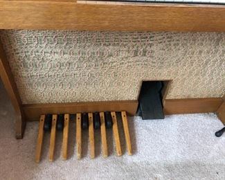 Lowrey Symphonizer organ