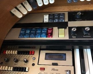 Lowrey Symphonizer organ