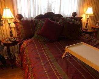 Queen mattress set and bedframe