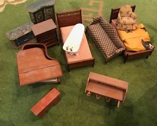 Doll house furniture, some Shackman