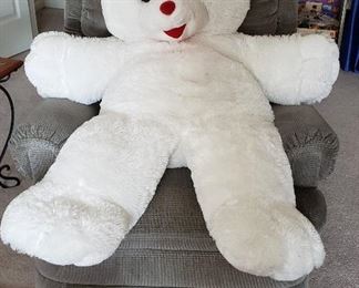super large teddy bear