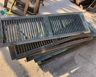 green shutters (9 total)