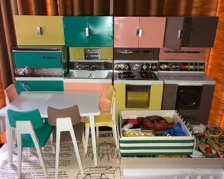 Deluxe Reading kitchen set (complete)