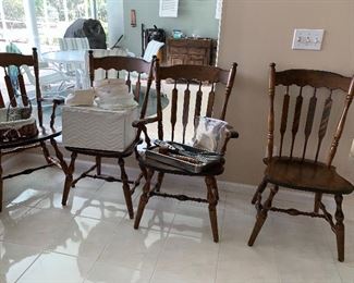 Set of 4 Ethan Allen Chairs $124
