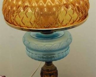 NICE GLASS KEROSENE LAMP 