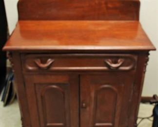 VICTORIAN COMMODE 