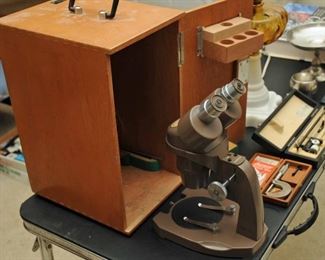 SWIFT BINOCULAR MICROSCOPE WITH FITTED WOOD CASE