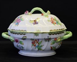 Herend Queen Victoria Lidded Porcelain Tureen