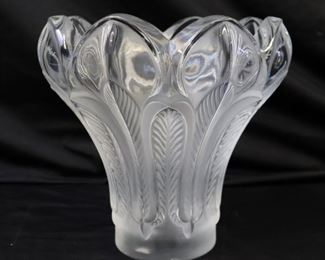 Large Lalique ESNA Vase