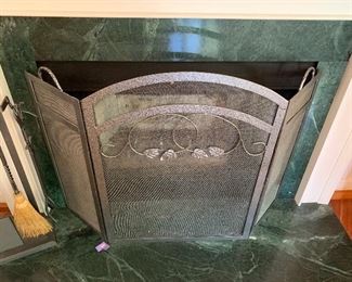 Fireplace screen