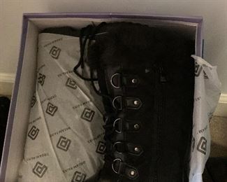 New in box ladies boots