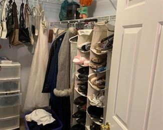 Women's shoes