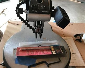 Dremel 16" Scroll Saw